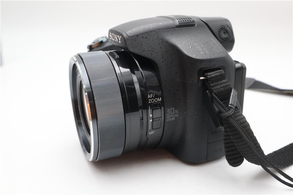 Sony Cyber-Shot DSC-HX100V Camera 16.2MP, Digital Bridge, 30x Zoom, Good Conditi