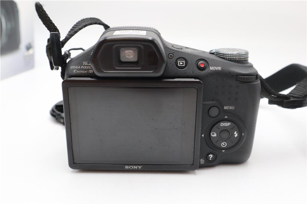 Sony Cyber-Shot DSC-HX100V Camera 16.2MP, Digital Bridge, 30x Zoom, Good Conditi