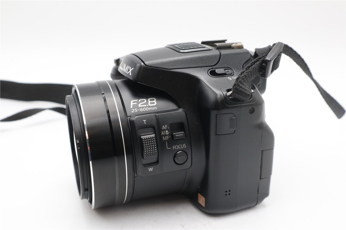 Panasonic LUMIX DMC-FZ200 Camera 12.1 MP, 24x Zoom, Digital Bridge, Good Cond.