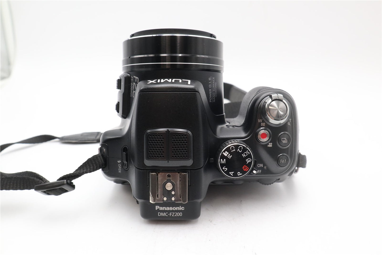 Panasonic LUMIX DMC-FZ200 Camera 12.1 MP, 24x Zoom, Digital Bridge, Good Cond.