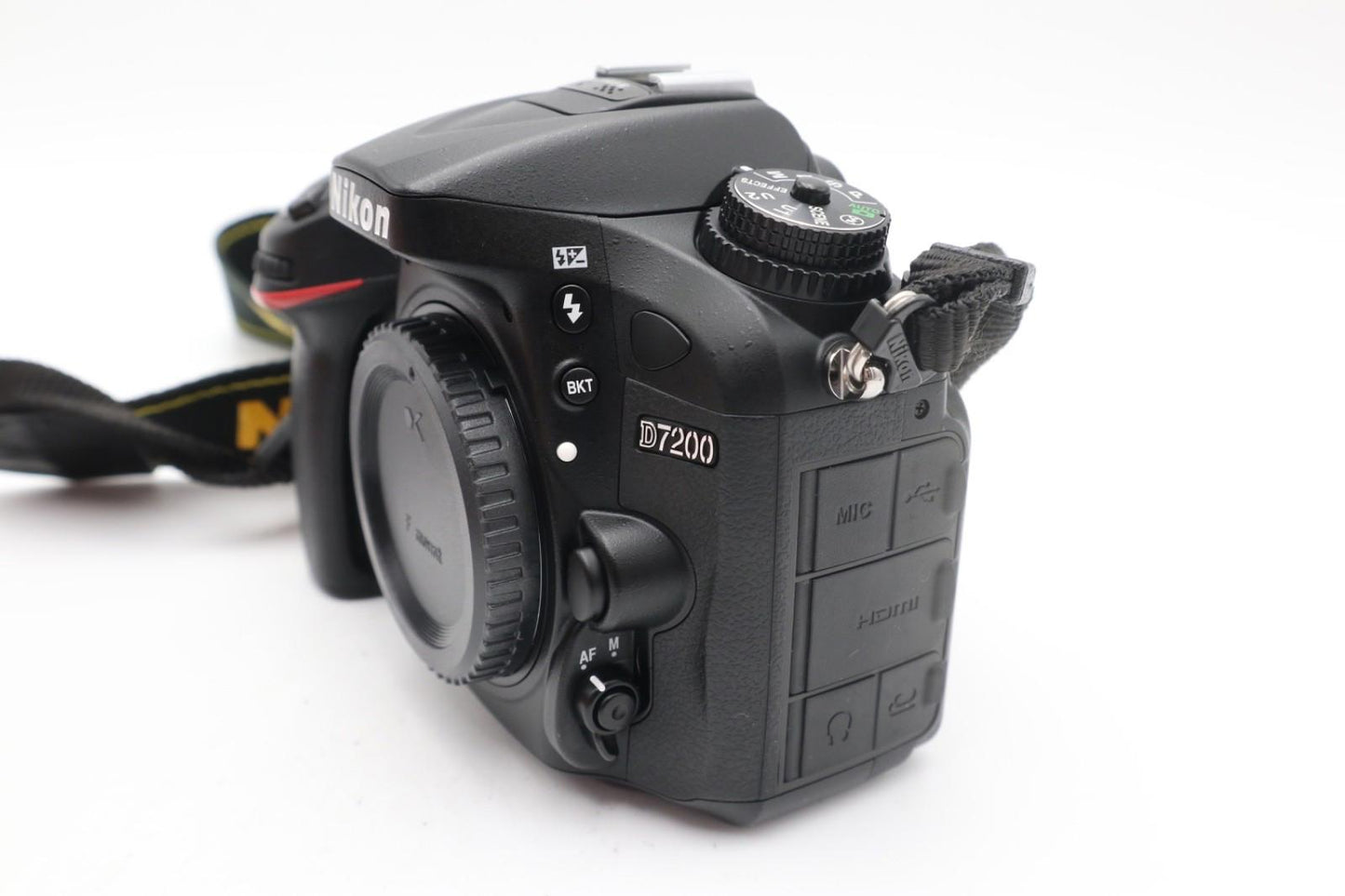 Nikon D7200 DSLR Camera 24.2MP Body Only Shutter Count 911 Excellent REFURBISHED