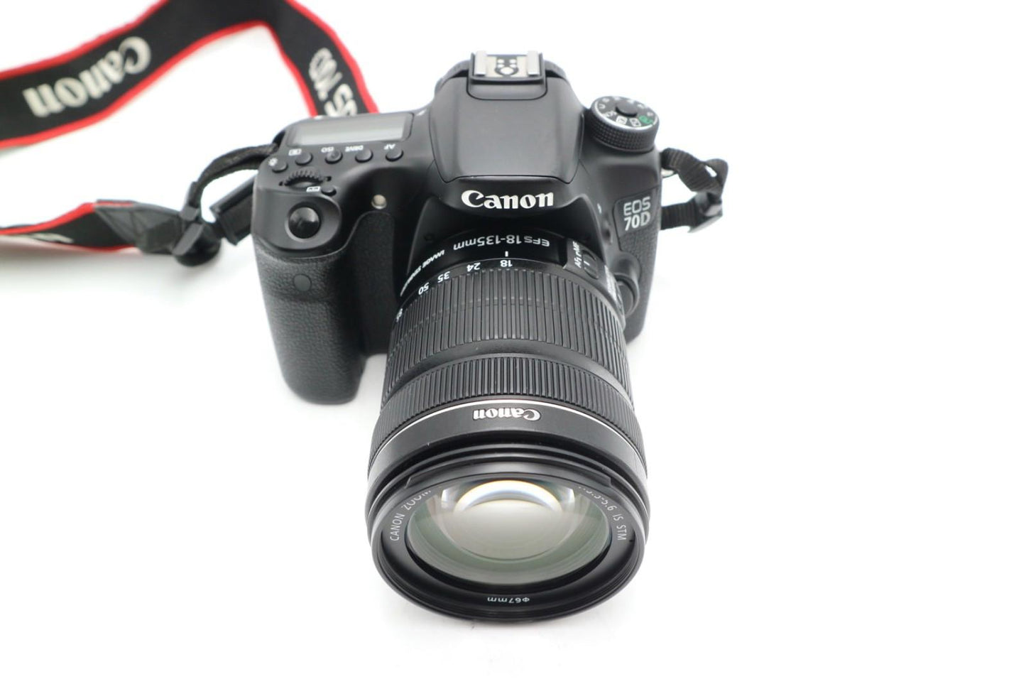 Canon 70D DSLR Camera 20.2MP with 18-135mm STM Shutter C. 14745 Good REFURBISHED