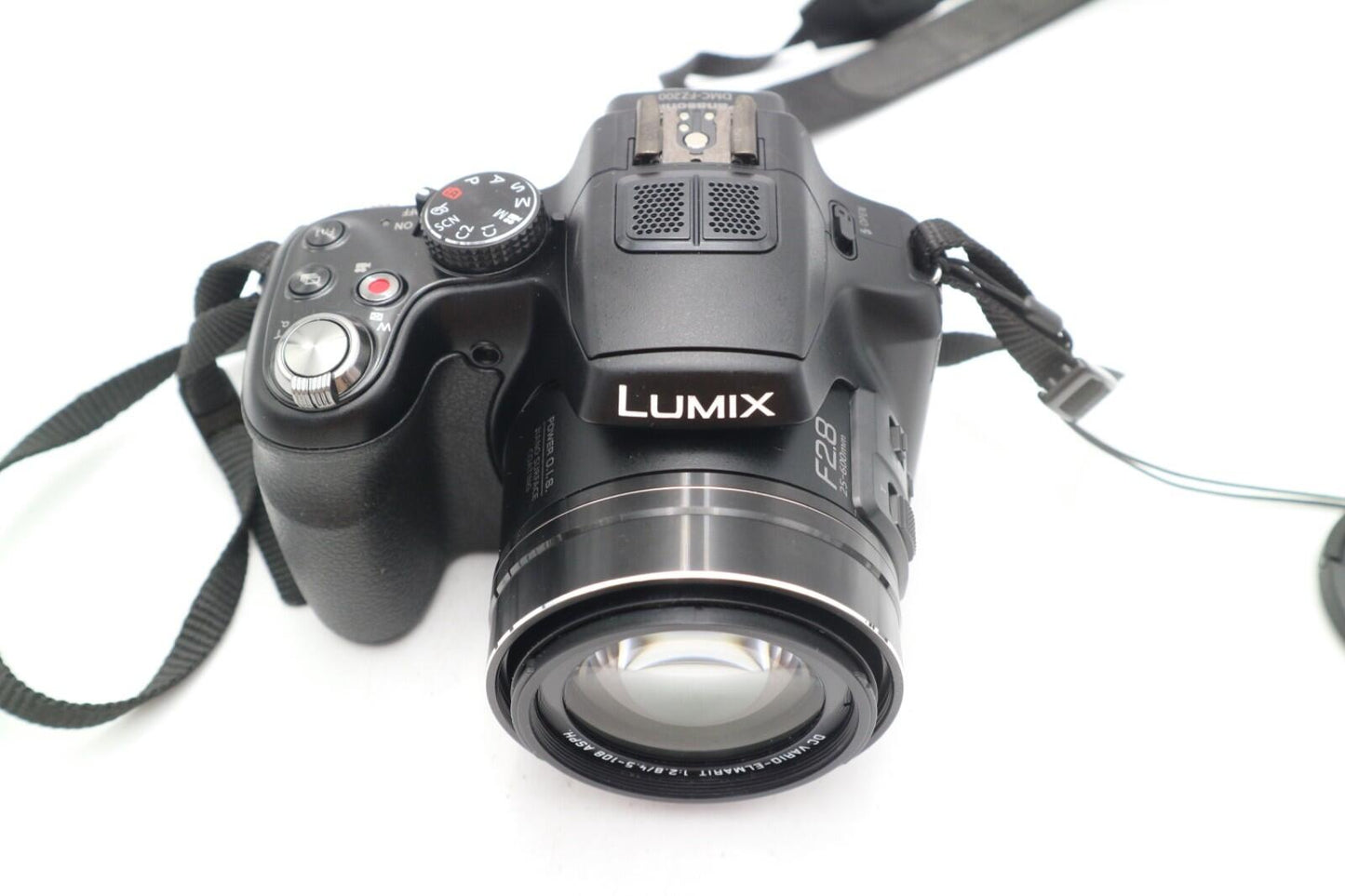 Panasonic LUMIX DMC-FZ200 Camera 12.1 MP, 24x Zoom, Good Condition