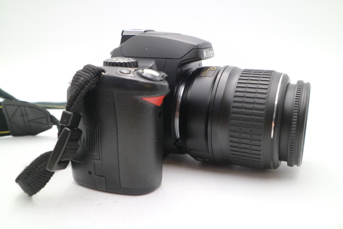 Nikon D40 Camera 6.1MP DSLR with 18-55mm, Shutter Count 14966, Good Condition