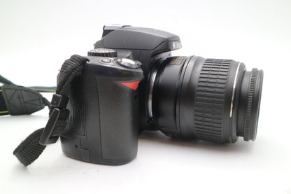 Nikon D40 Camera 6.1MP DSLR with 18-55mm, Shutter Count 14966, Good Condition