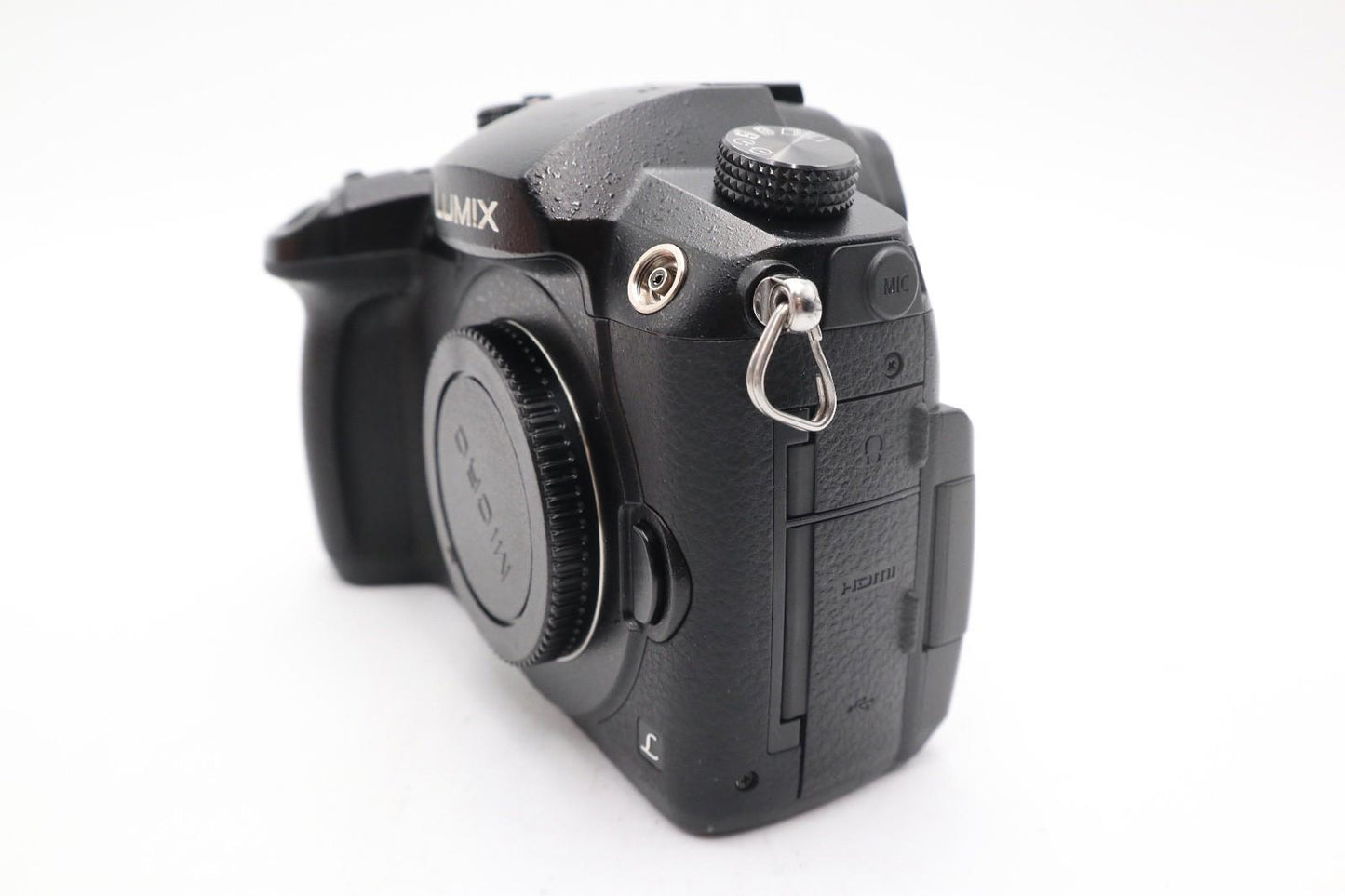Panasonic DMC-GH5 Mirrorless Camera 20MP Body Only, Shutter 5589, Good Condition