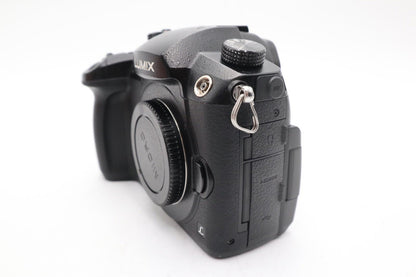 Panasonic DMC-GH5 Mirrorless Camera 20MP Body Only, Shutter 5589, Good Condition