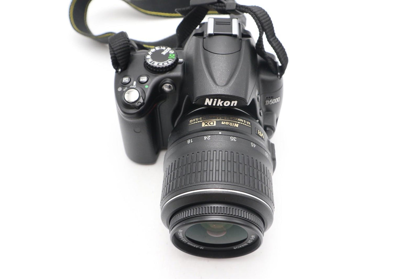 Nikon D5000 DSLR Camera 12.3MP Kit with 18-55mm Shutter Count 2573, REFURBISHED