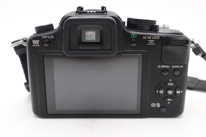 Panasonic G10 Mirrorless Camera 12.1MP with 14-42mm, Shutter C. 2972 REFURBISHED