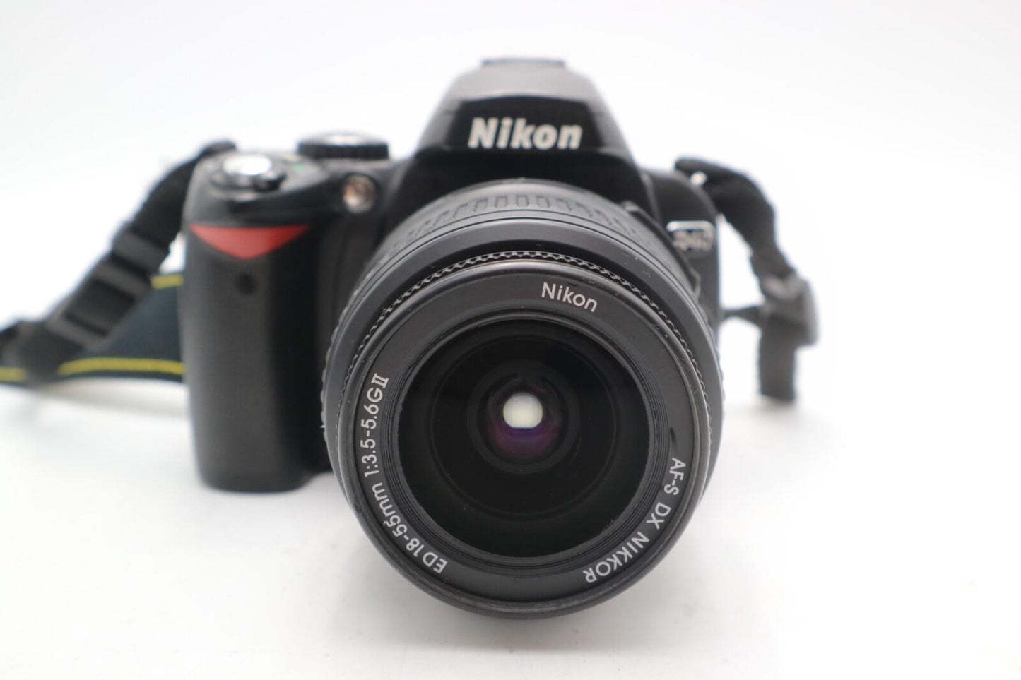 Nikon D40 Camera 6.1MP DSLR with 18-55mm, Shutter Count 14966, Good Condition