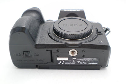 Panasonic G7 Mirrorless Camera 16MP Body Only Shutter Count 1273 VG. REFURBISHED