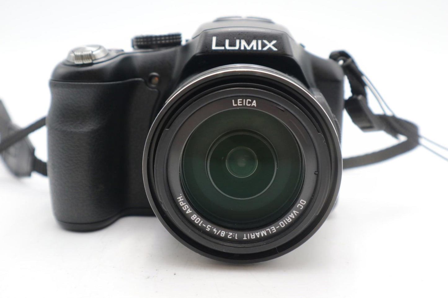 Panasonic LUMIX DMC-FZ200 Camera 12.1 MP, 24x Zoom, Good Condition