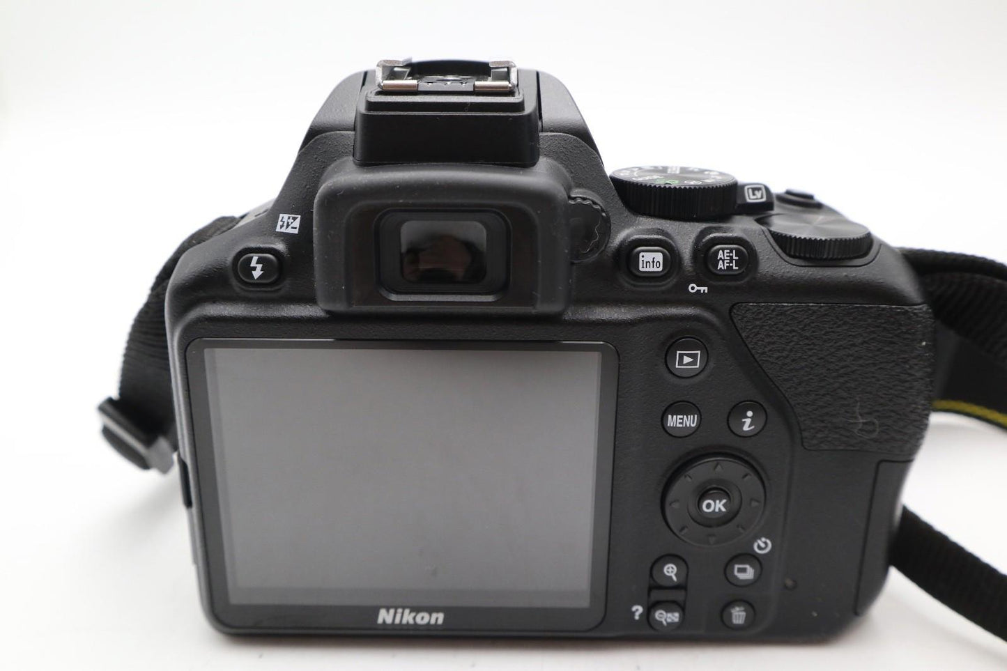 Nikon D3500 DSLR Camera 24.2MP with 18-55mm, Shutter Count 480 V.G. REFURBISHED