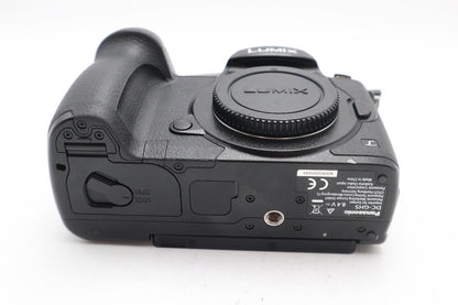 Panasonic DMC-GH5 Mirrorless Camera 20MP Body Only, Shutter 7400, G. REFURBISHED