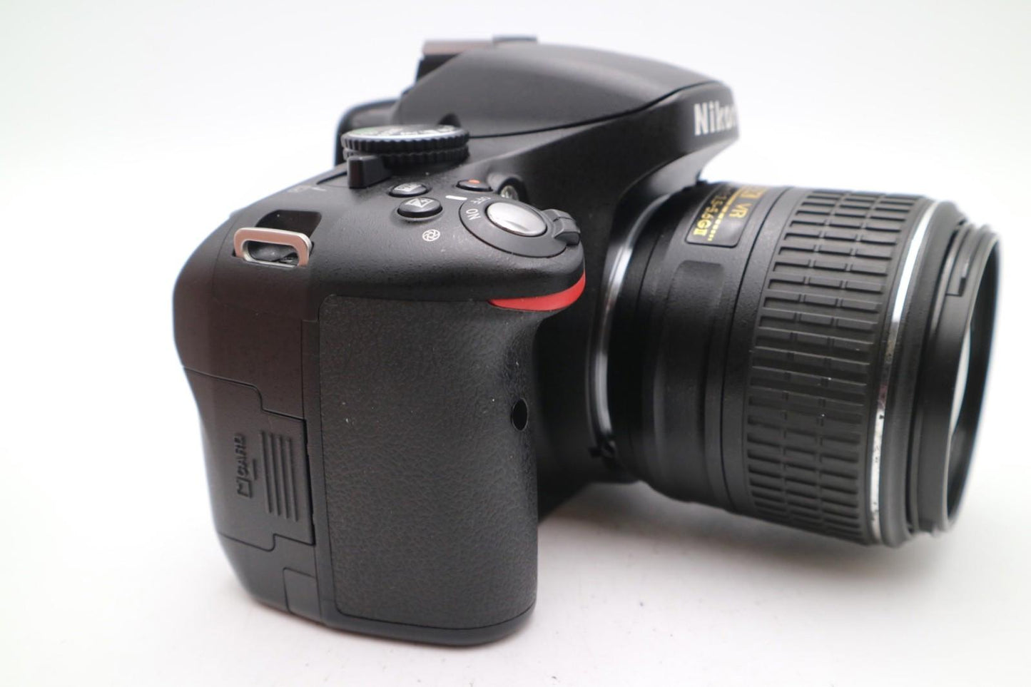 Nikon D5100 DSLR Camera 16.2MP with 18-55mm, Shutter Count 682 Good REFURBISHED