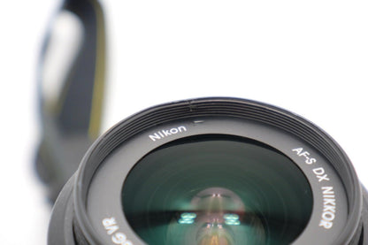 Nikon D40 Camera 6.1MP DSLR with 18-55mm, Shutter Count 2220, Good Condition