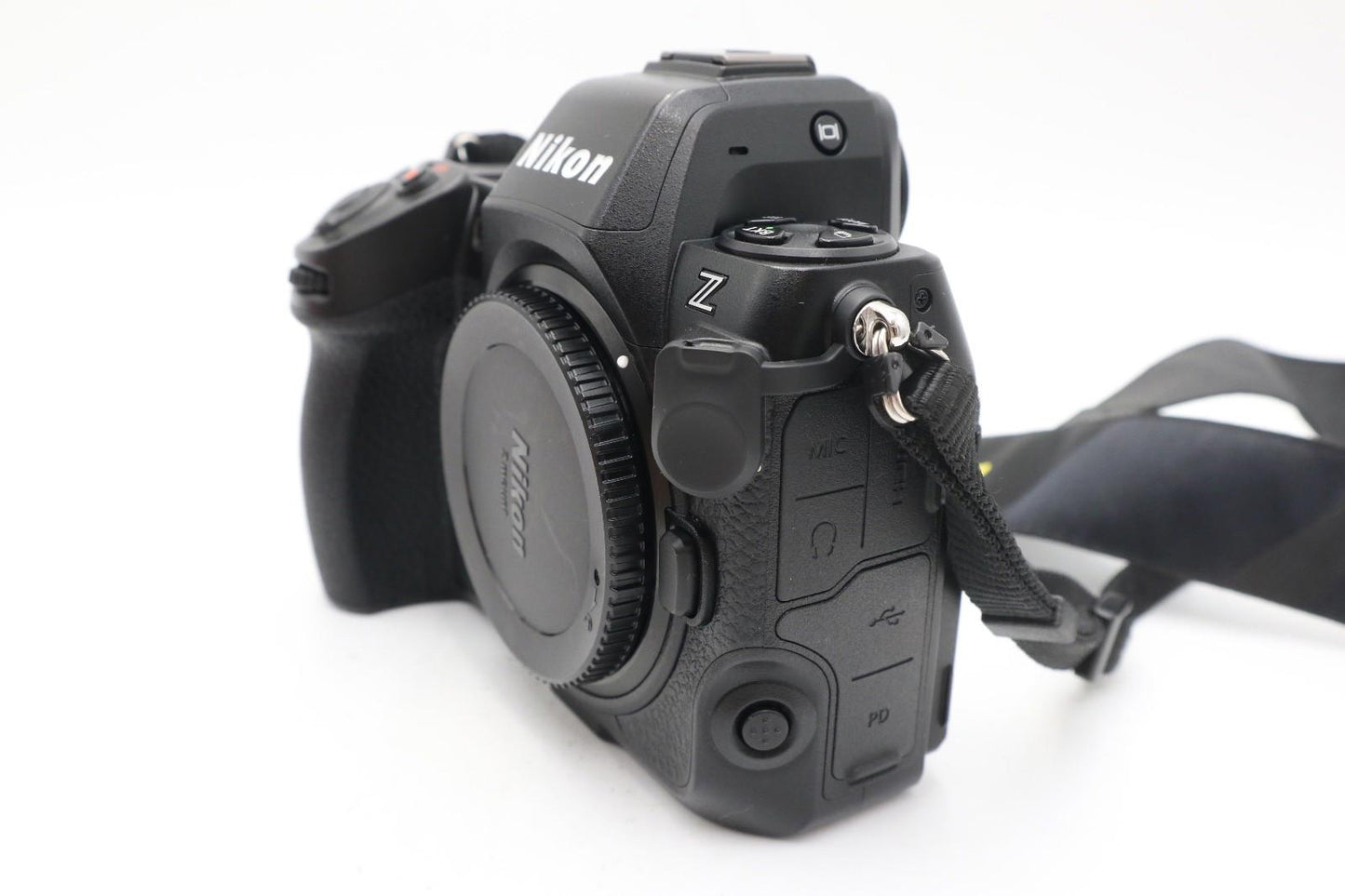 Nikon Z8 Mirrorless Camera 45.7MP Body Only, Shutter Count 5540 V.G. REFURBISHED