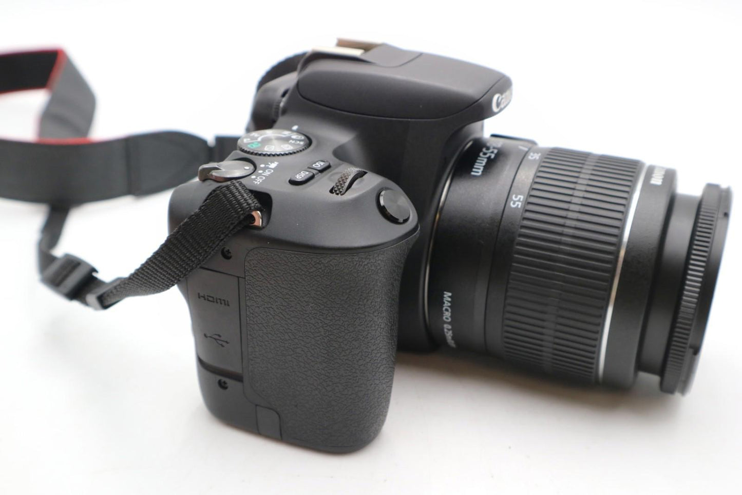 Canon 200D Camera DSLR 24.2MP Kit with 18-55mm Shutter Count 656 VG. REFURBISHED