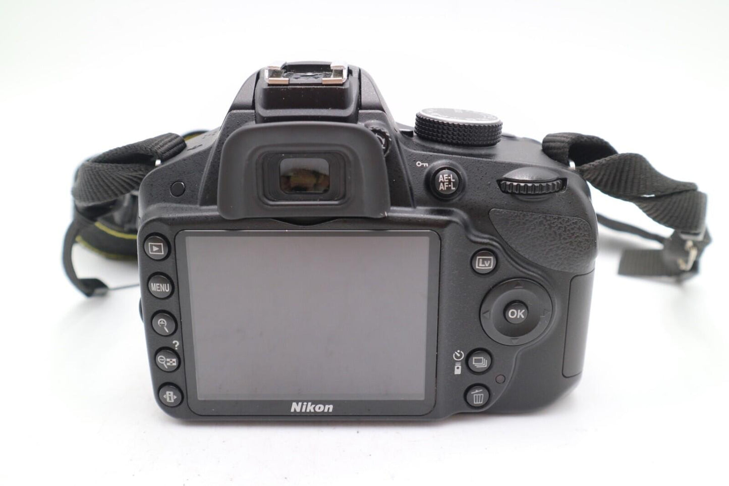 Nikon D3200 DSLR Camera 24.2MP with 18-55mm, Shutter Count 5042, Good Condition