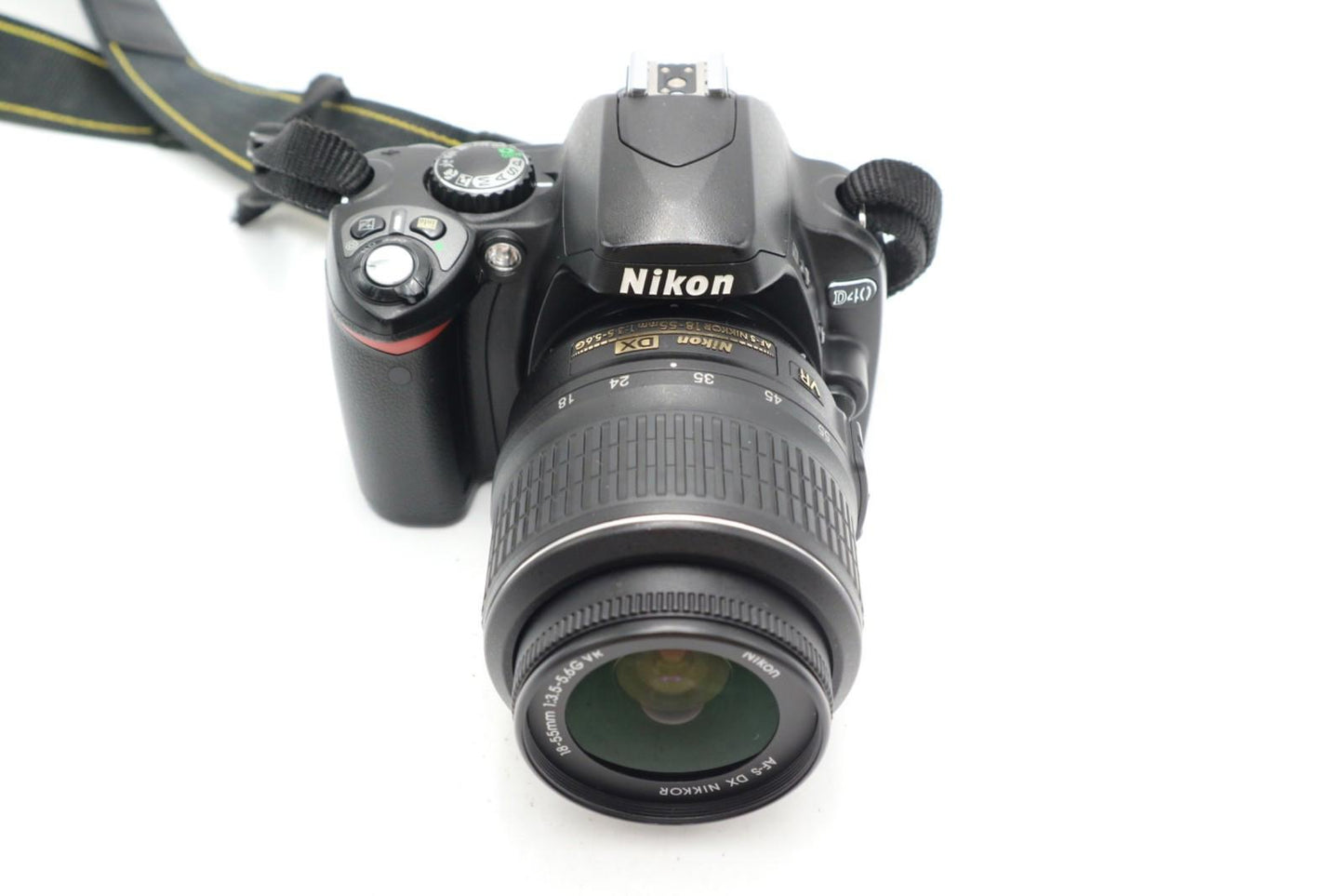 Nikon D40 Camera 6.1MP DSLR with 18-55mm, Shutter Count 14104, Good Condition