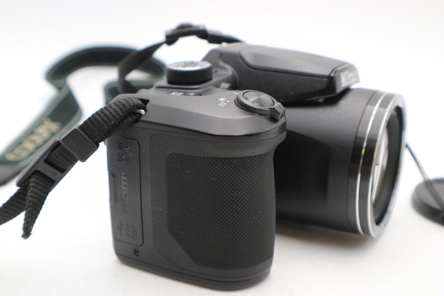 Nikon B500 Bridge Camera 16.0MP, 40x Optical Zoom, Bluetooth, Wi-Fi, V. G. Cond.