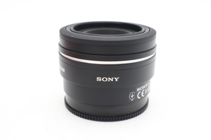 Sony 30mm Macro Lens f/2.8 SAM, Fixed, Very Sharp, Very Good REFURBISHED