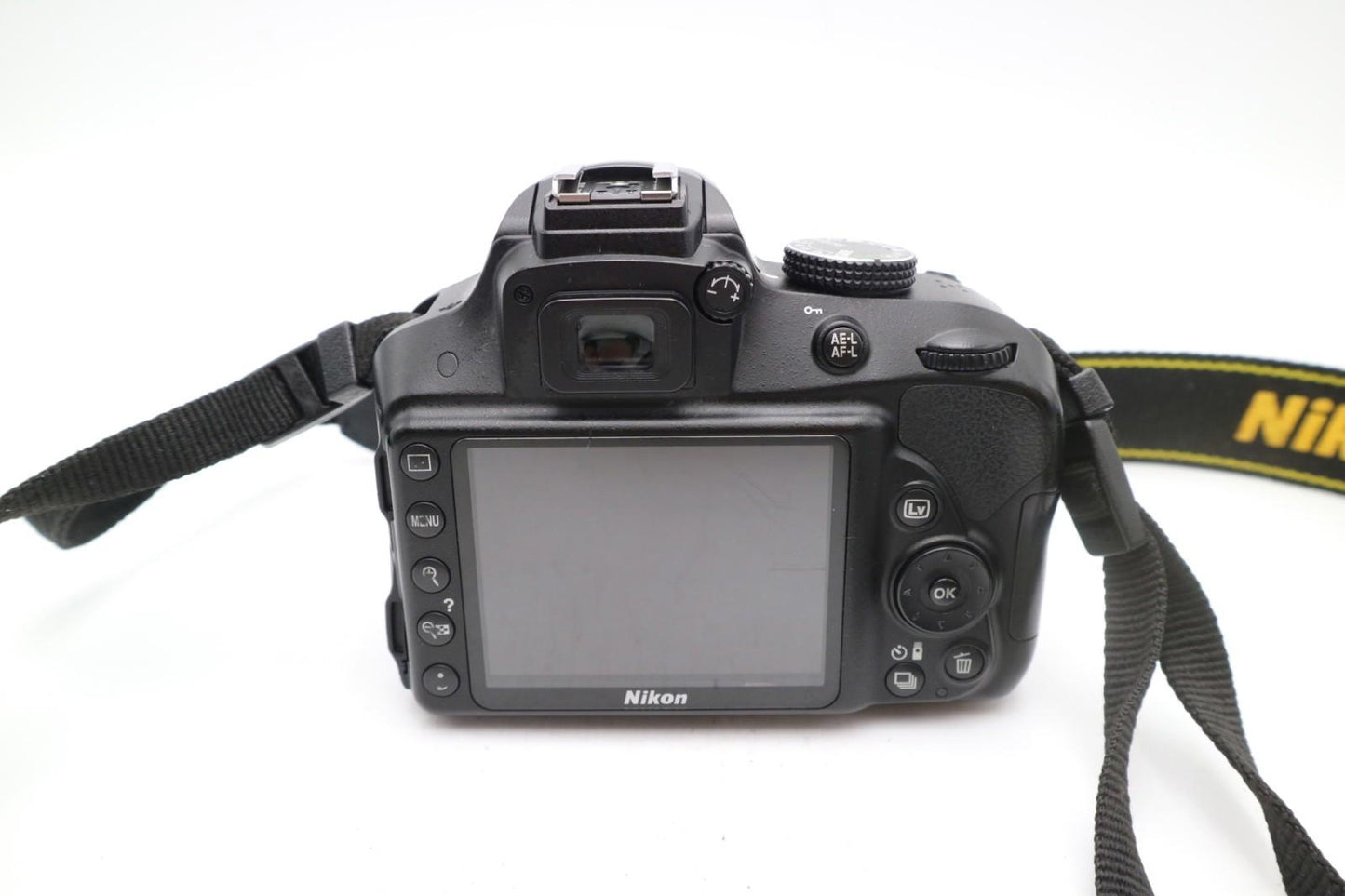 Nikon D3300 DSLR Camera 24.2MP with 18-55mm, Shutter Count 10661, Good Condition