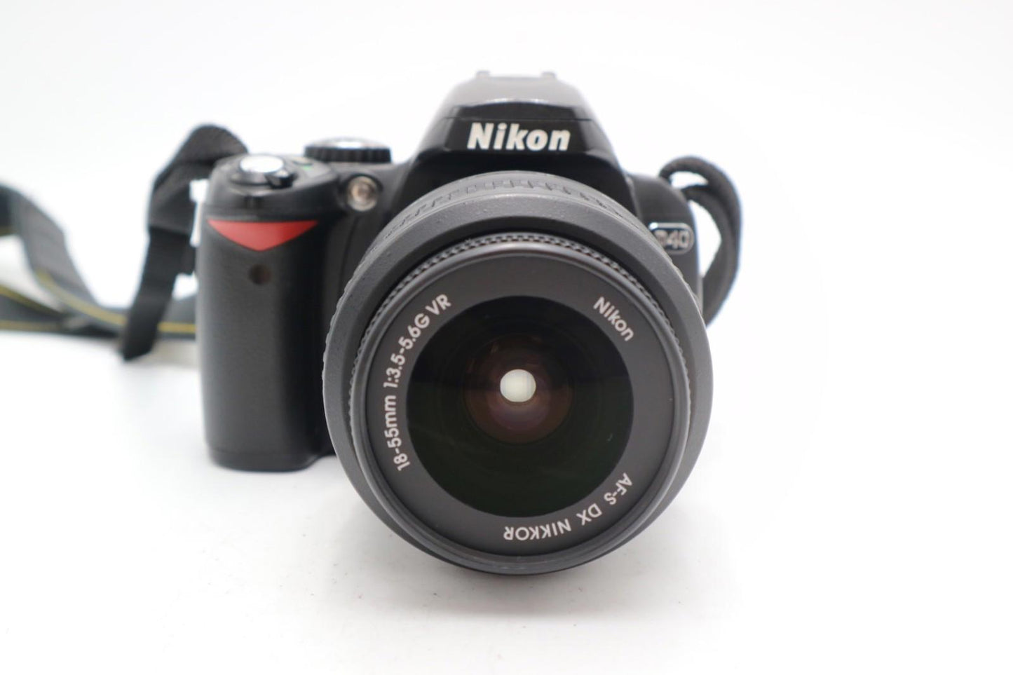 Nikon D40 Camera 6.1MP DSLR with 18-55mm, Shutter Count 14104, Good Condition