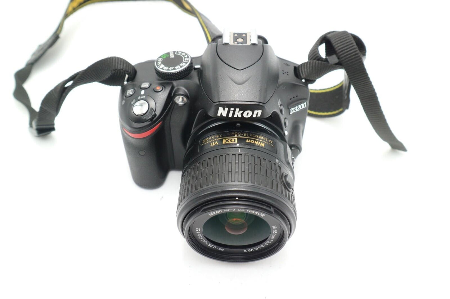 Nikon D3200 DSLR Camera 24.2MP with 18-55mm, Shutter Count 15122, Good Condition