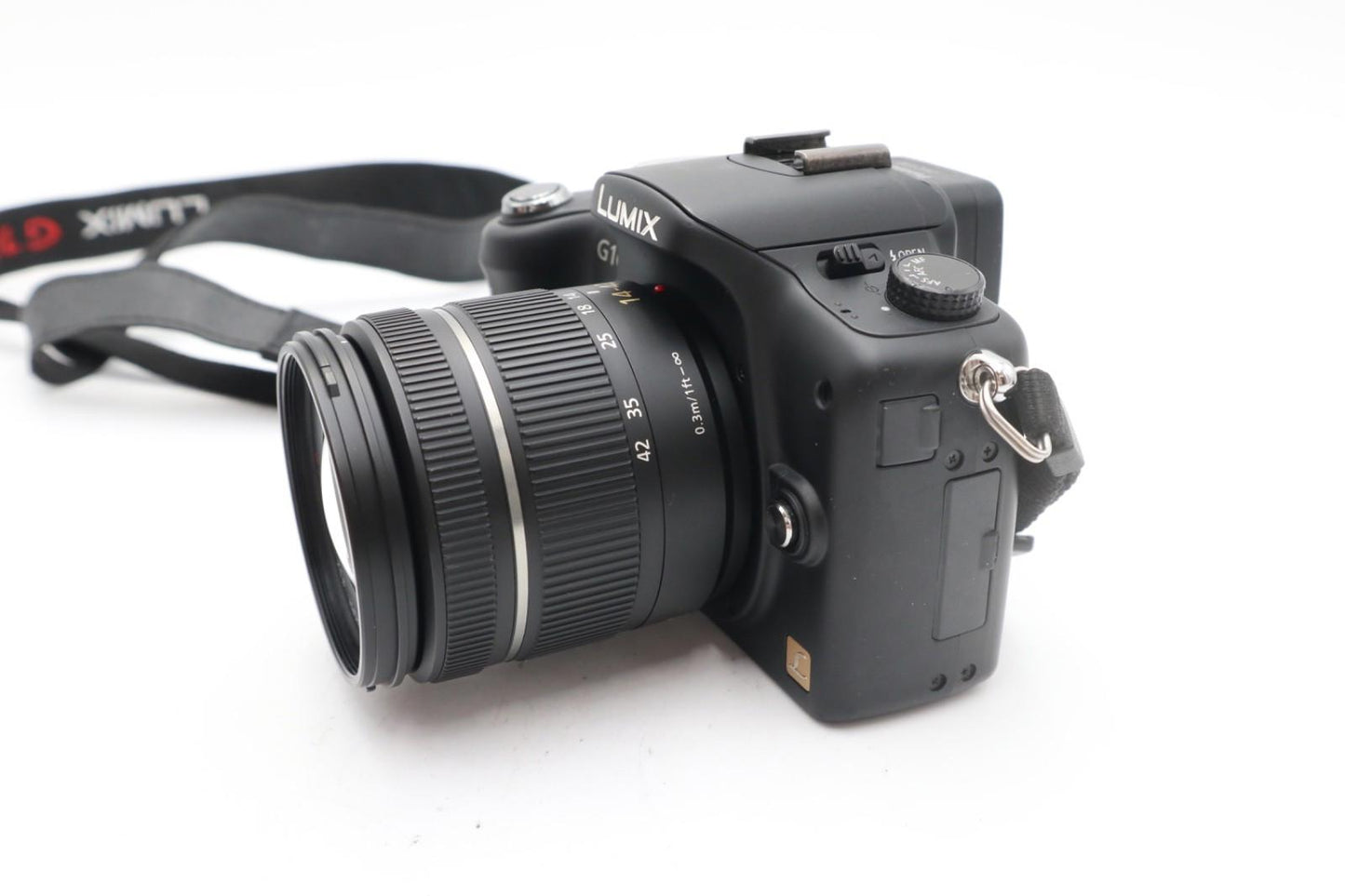 Panasonic G10 Mirrorless Camera 12.1MP with 14-42mm, Shutter C. 2972 REFURBISHED