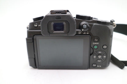 Panasonic G80 Mirrorless Camera 16MP with 12-60mm Shutter Count 3850 REFURBISHED